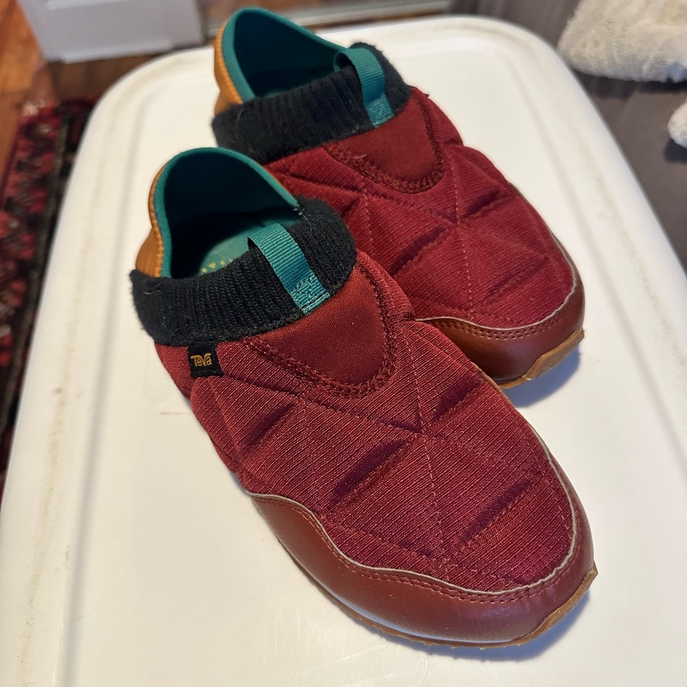 Teva ReEmber slip on shoes. NWOT. Size 8